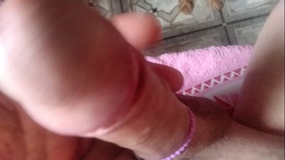 Jouer avec ma bite et mon chien avec moi